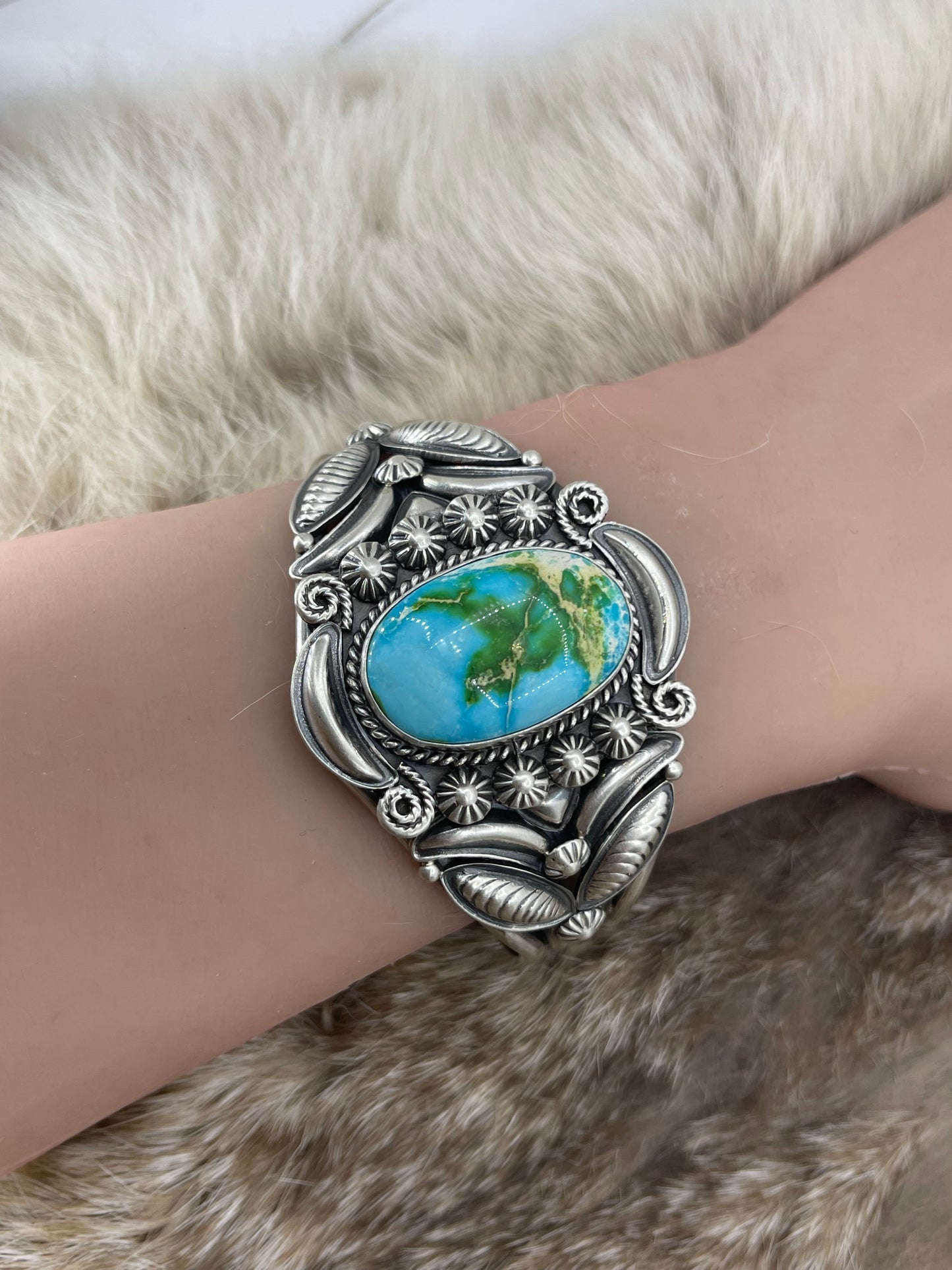 Sonoran Gold cuff by "DG", Navajo