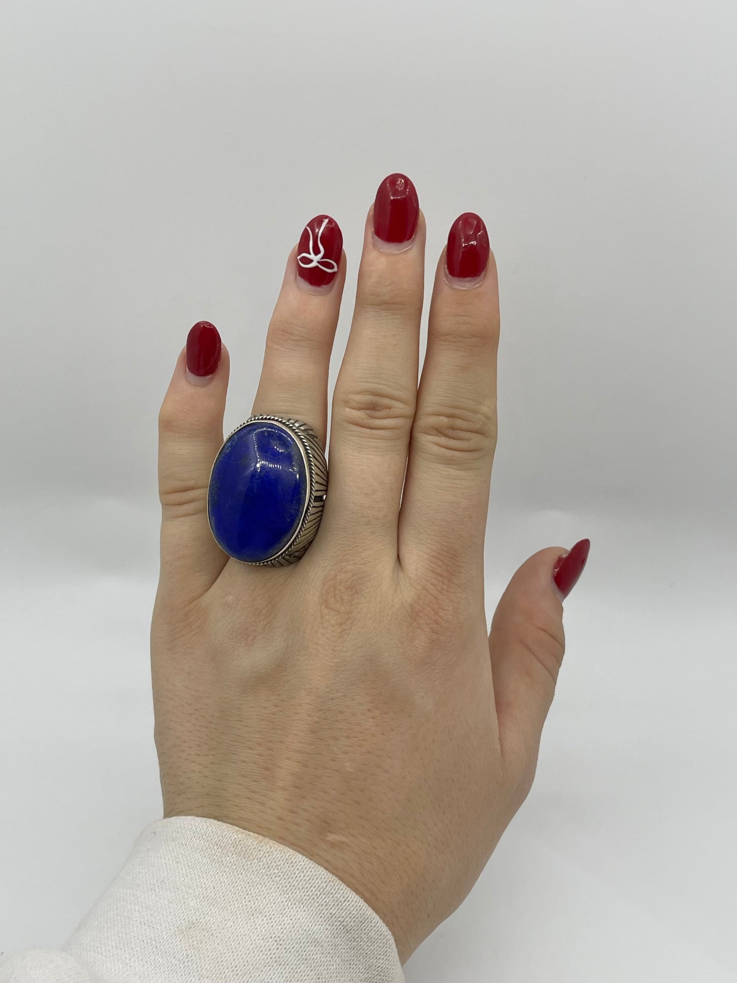8.0 Oval Lapis Ring