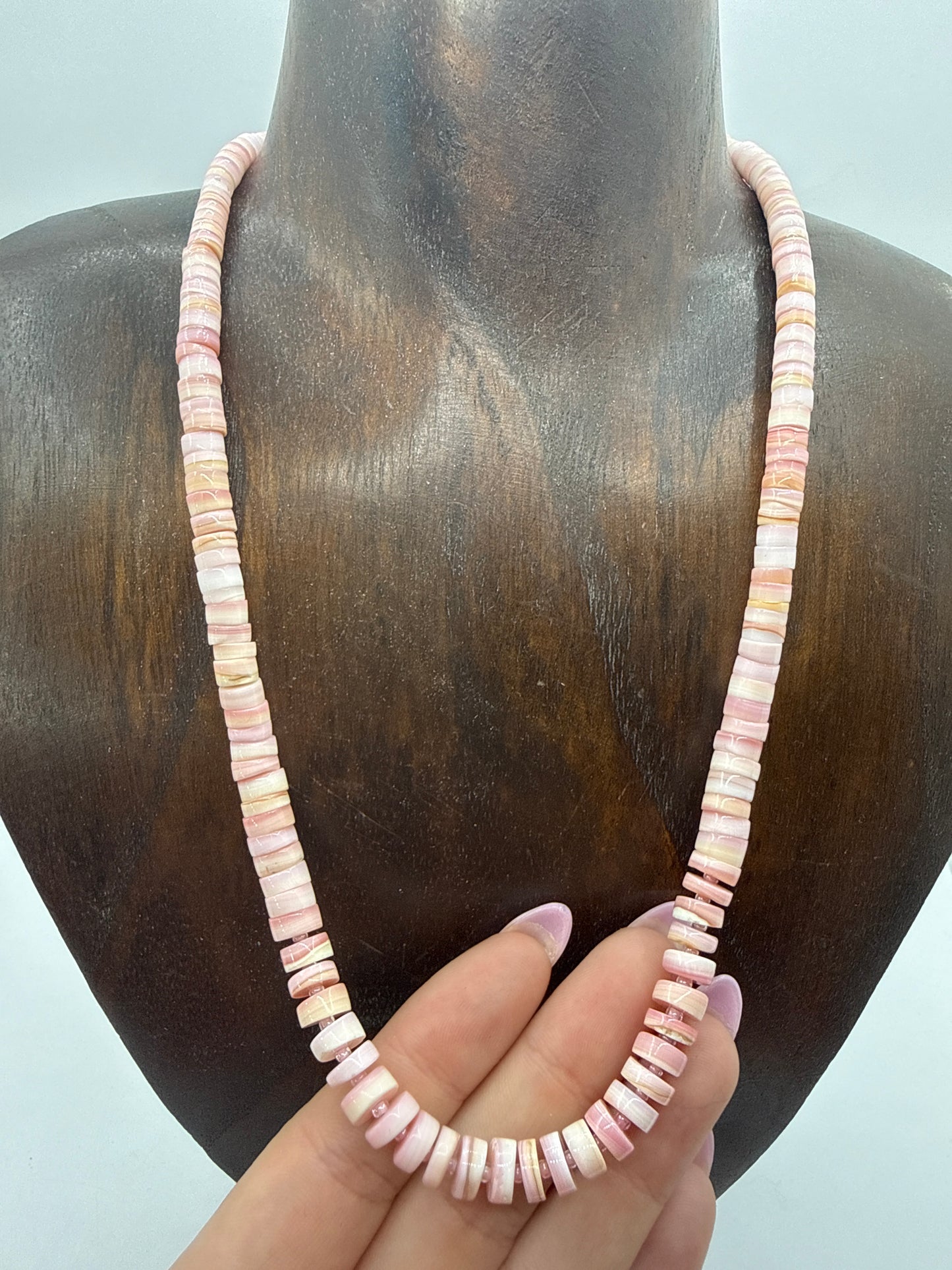 Graduated Pink Conch Shell Necklace