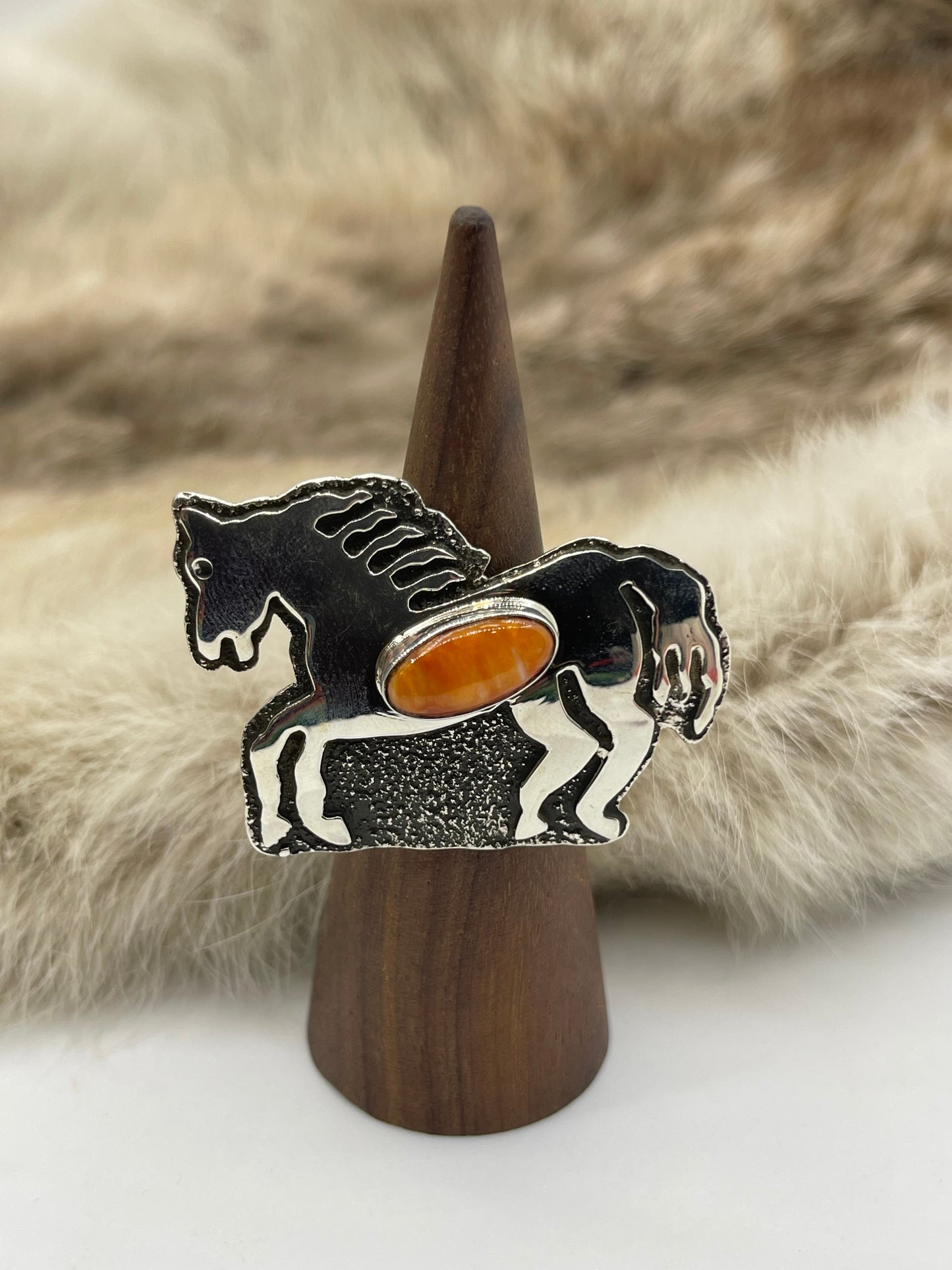 8.0 Spiny Oyster Horse Ring by Marie Jackson, Navajo