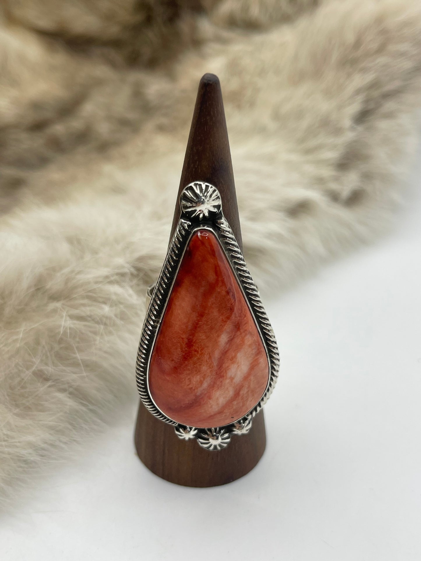 10.5 Spiny Oyster Ring by Marie Jackson, Navajo