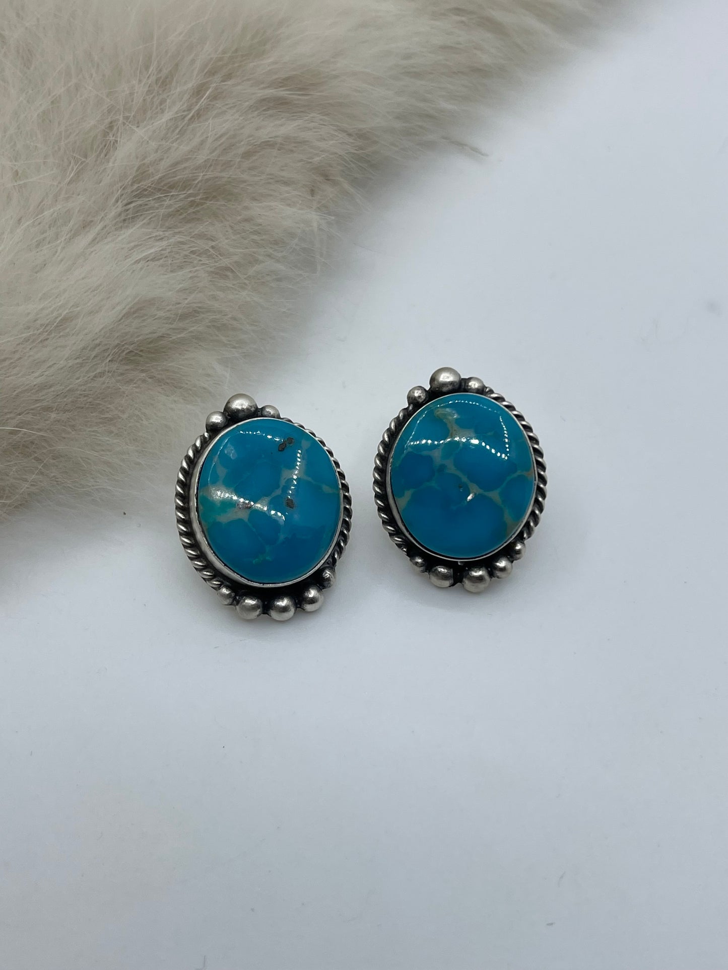 Kingman Turquoise Post @ Top by Elouise Kee, Navajo