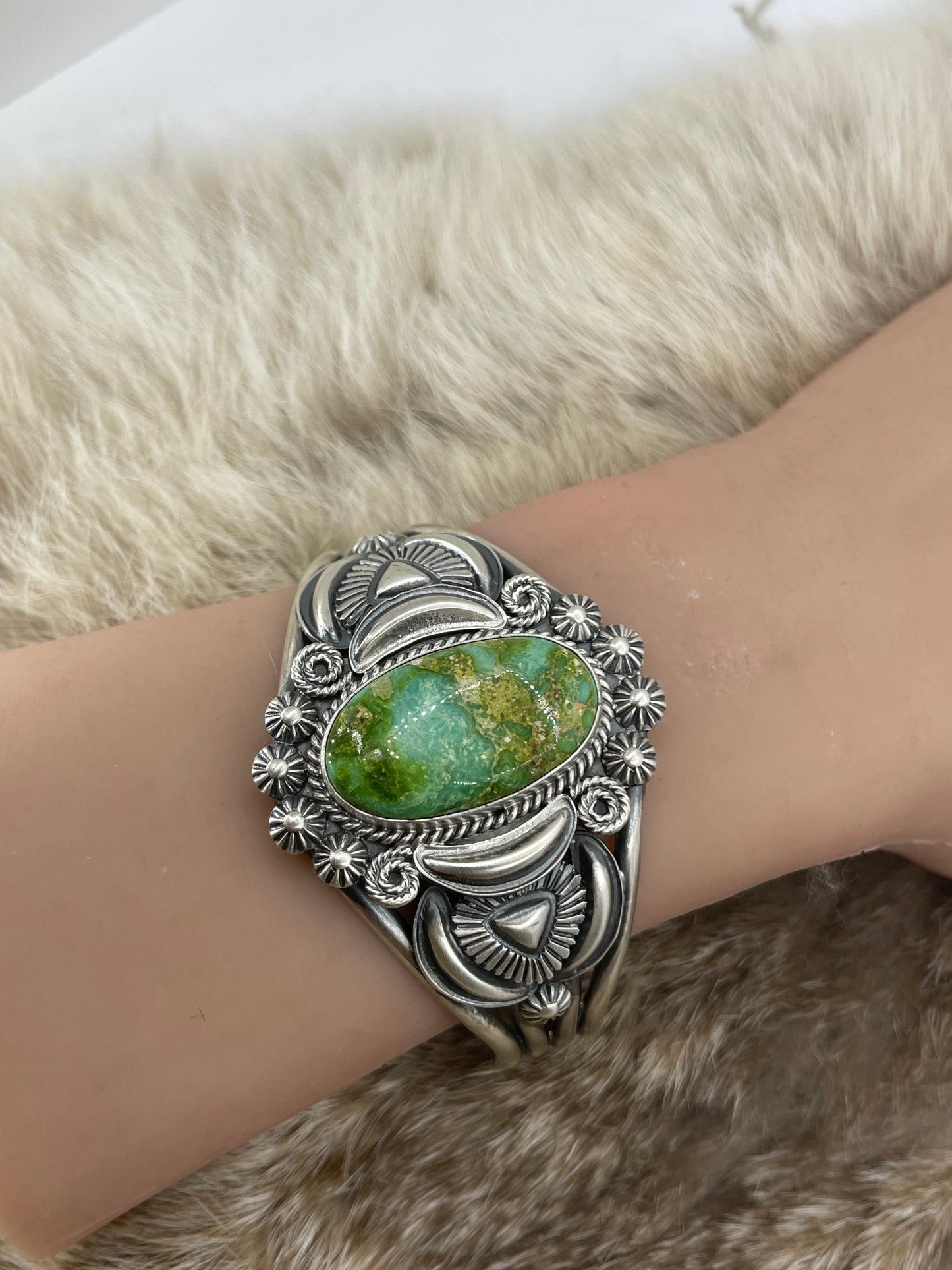 Sonoran Gold cuff by "DG", Navajo