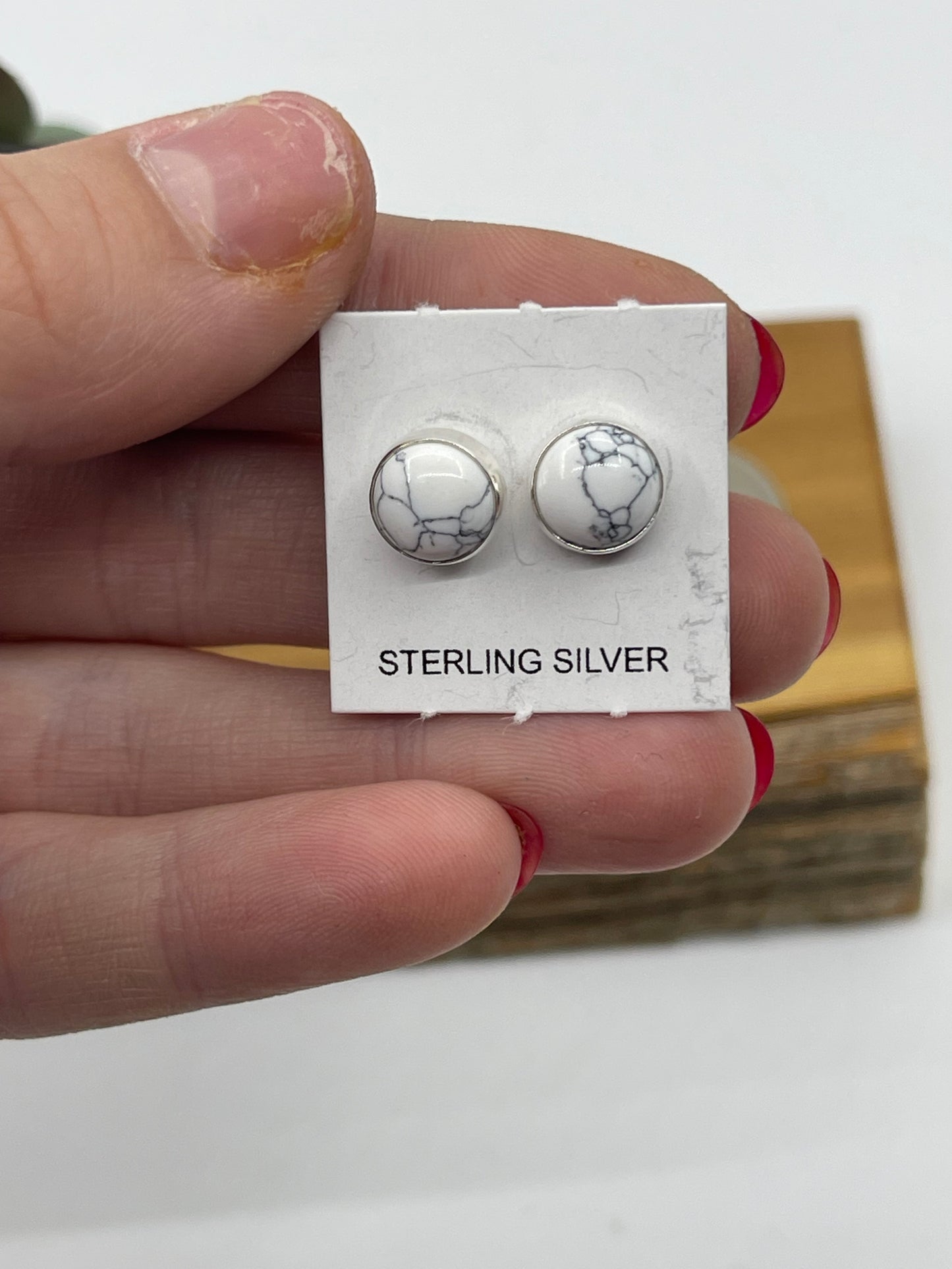 8.5mm Howlite Circle Post Earrings