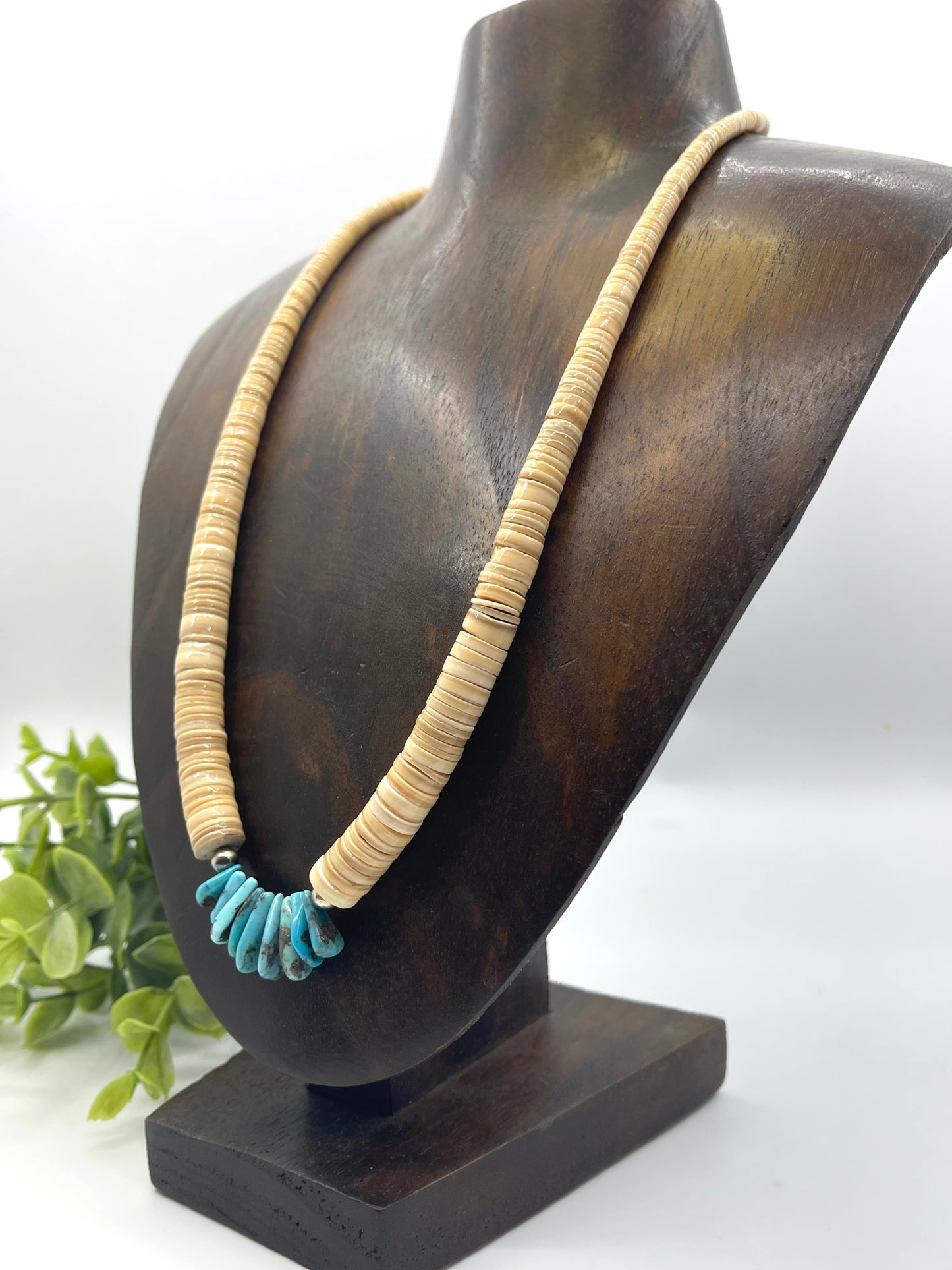 20" Graduated Melon Shell with Turquoise Necklace
