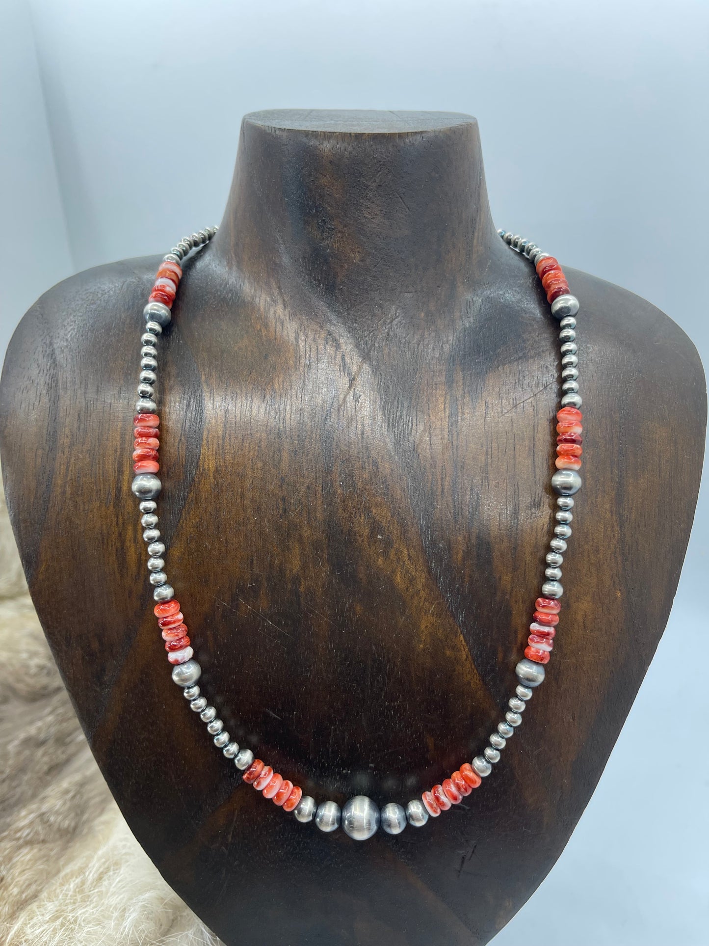 18"+2" Extender Varied 10mm Red Spiny Oyster & Navajo Style Pearls