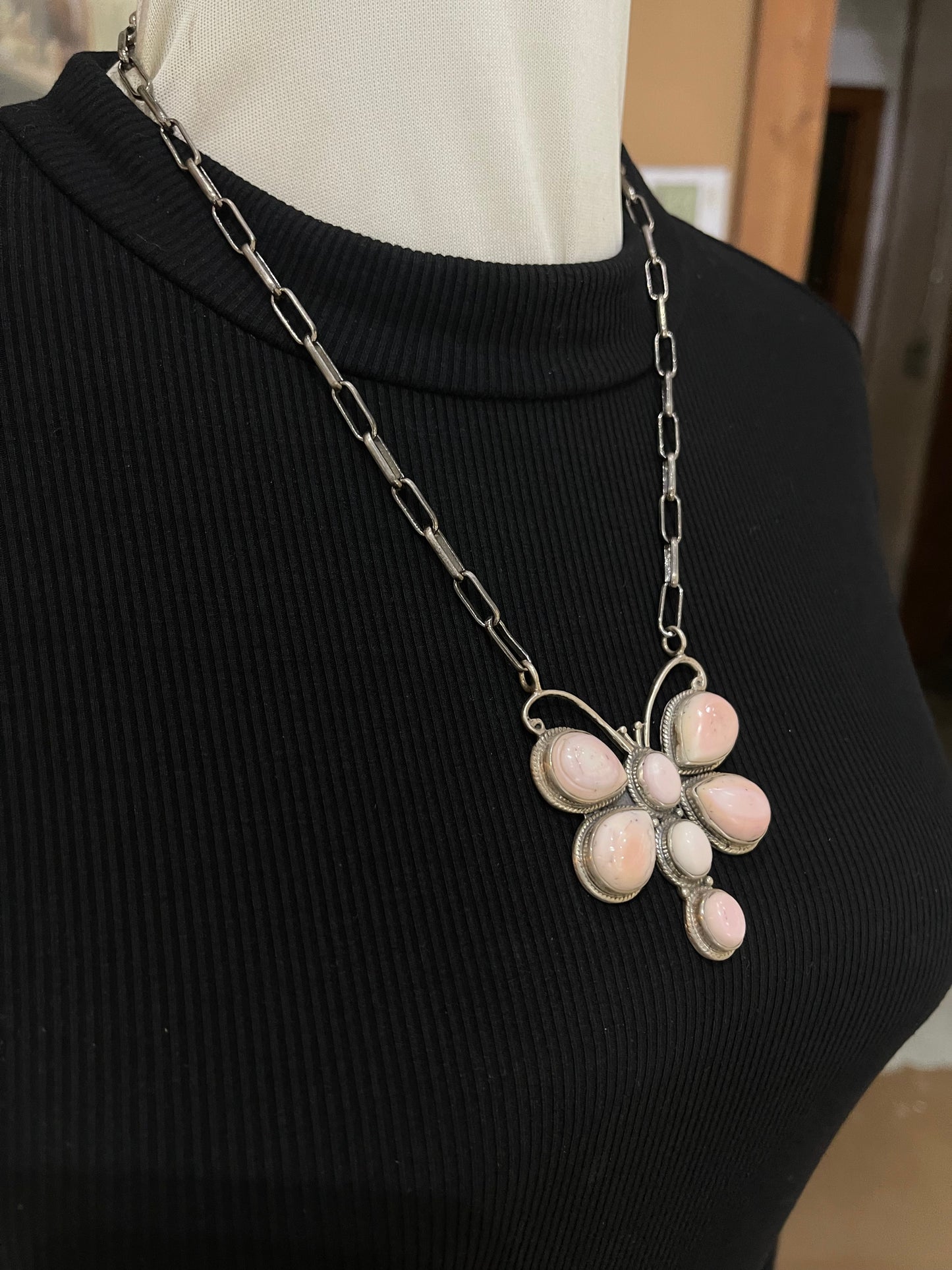 19" Firefly Pink Conch Shell Necklace