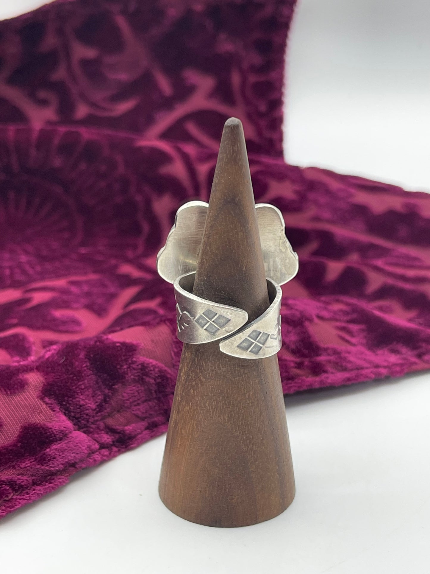 Adjustable 7.0 - 9.0 3 Stone White Buffalo Ring by Gilbert Nez, Navajo