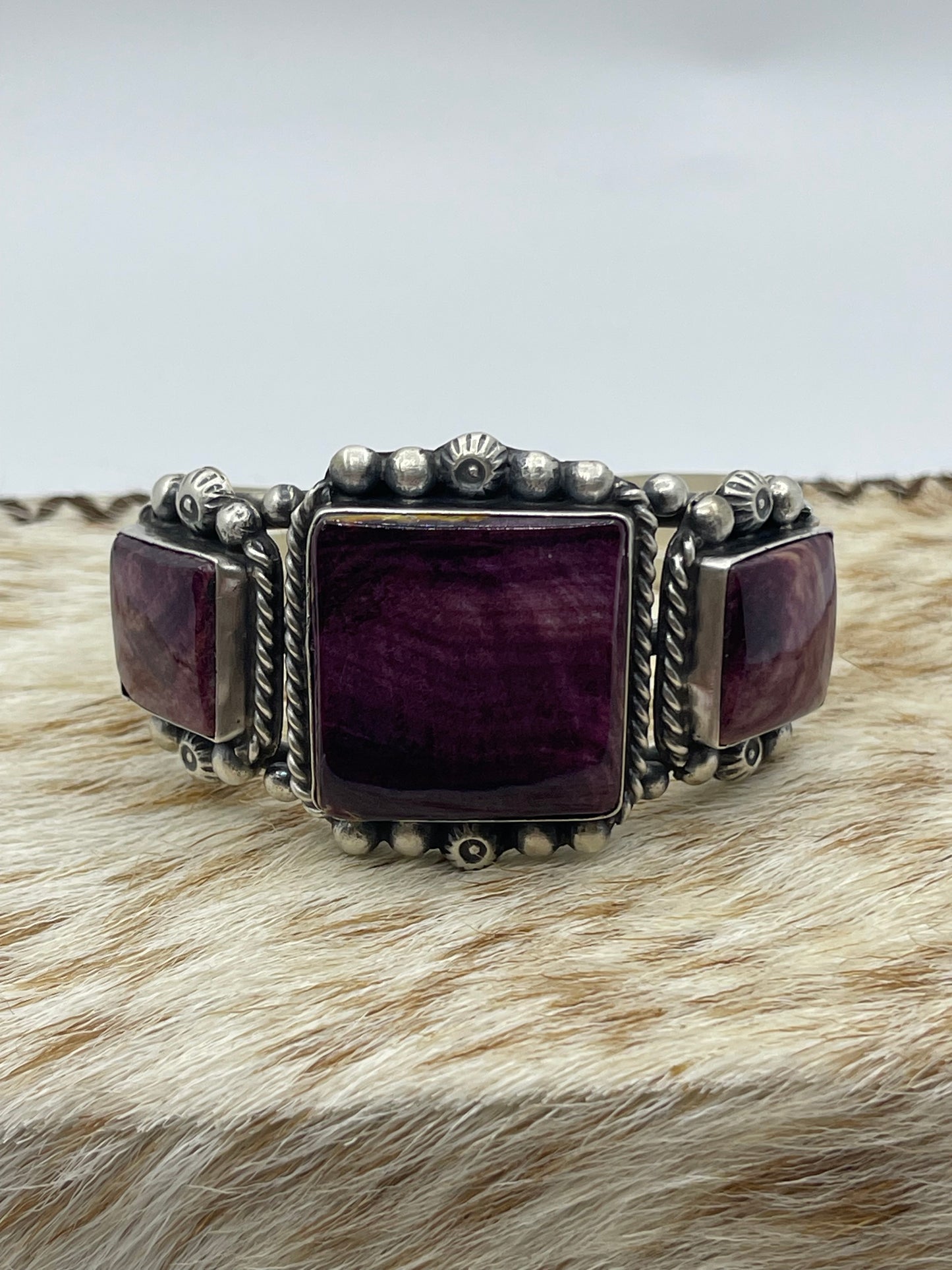 5 3/4"-6 1/2" 3 Stone Purple Spiny Oyster Shell Square Cuff by Augustine Largo, Navajo
