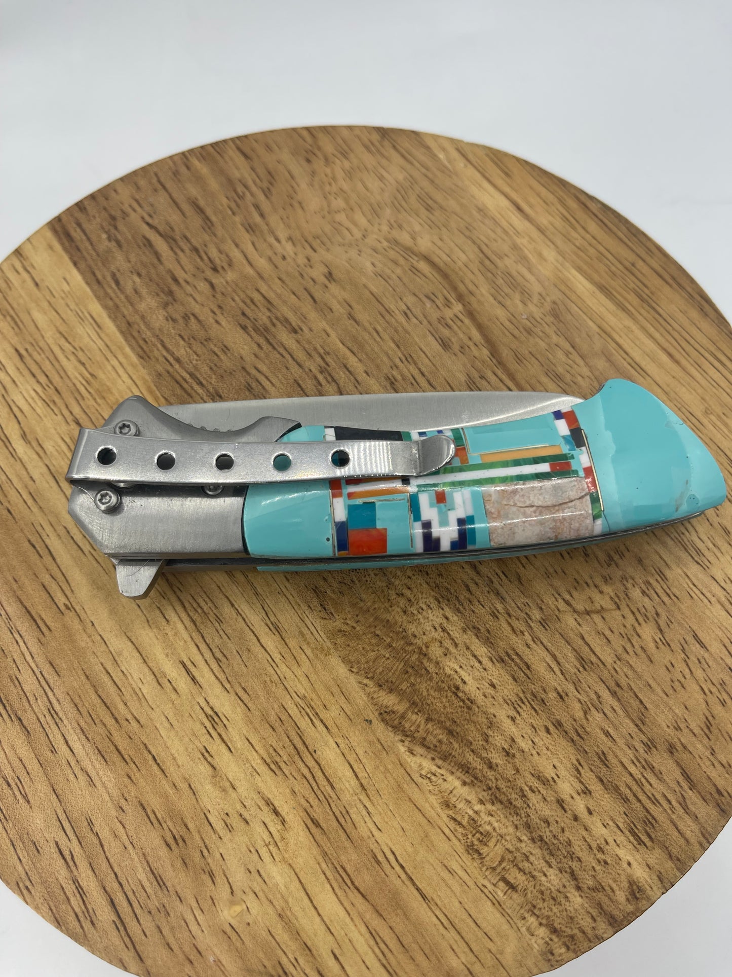 Multi Stone Inlay Trapper Style Knife with Clip