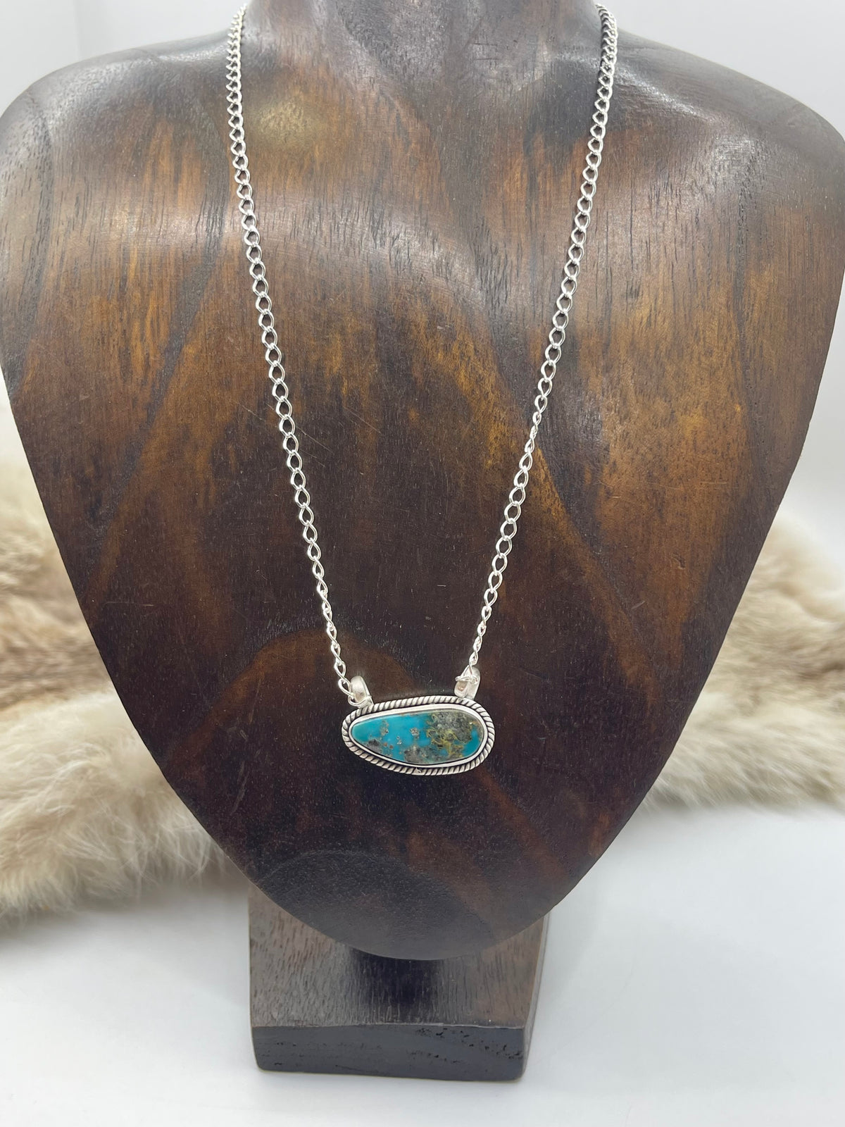 18" Turquoise Necklace