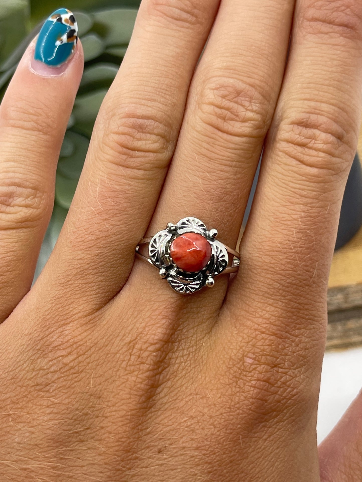 5.0 Red Spiny Oyster Shell Round Ring by Dorothy Lee, Navajo