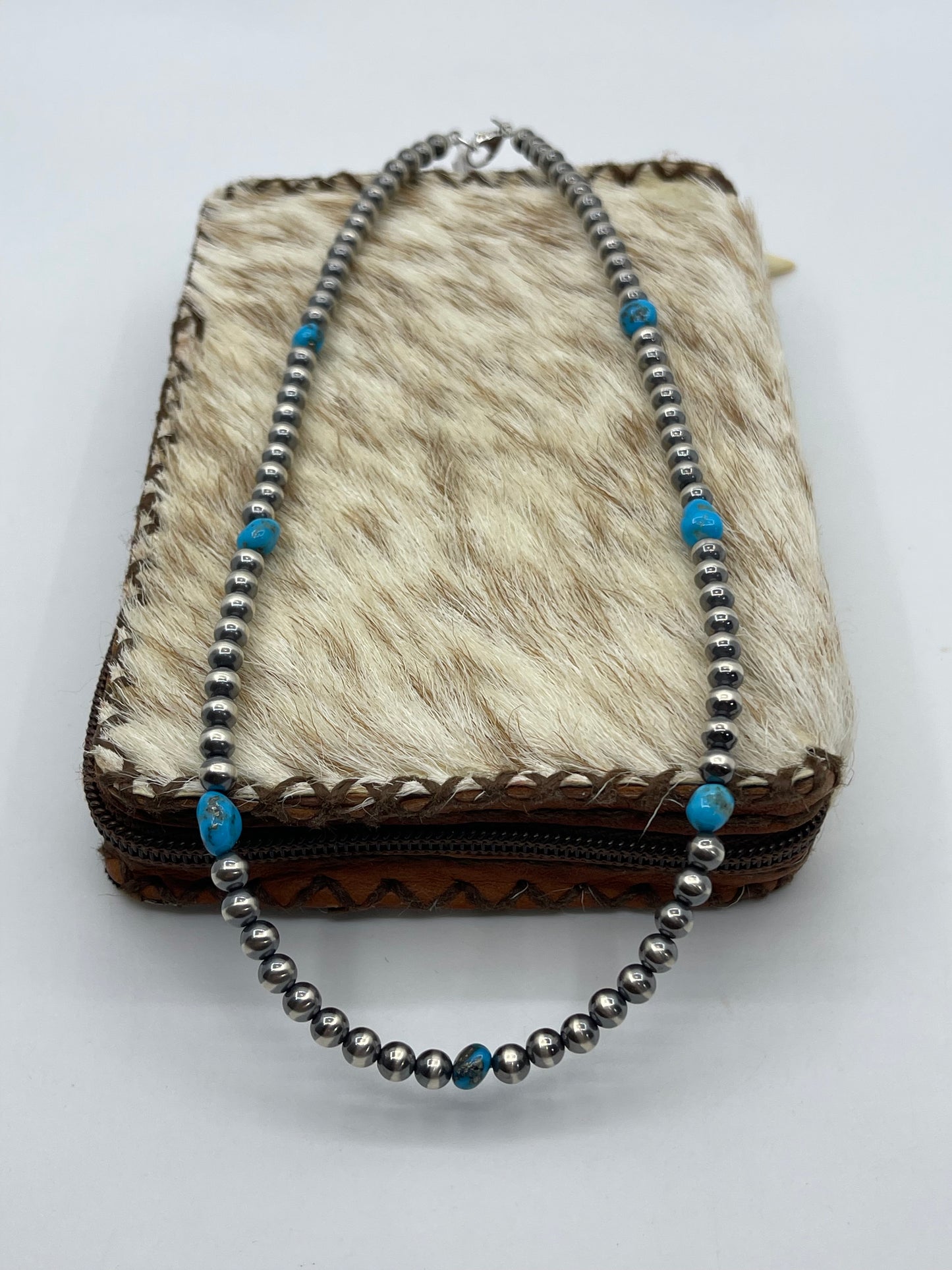 18" 5mm Navajo Style Pearls with Turquoise Chunks Necklace