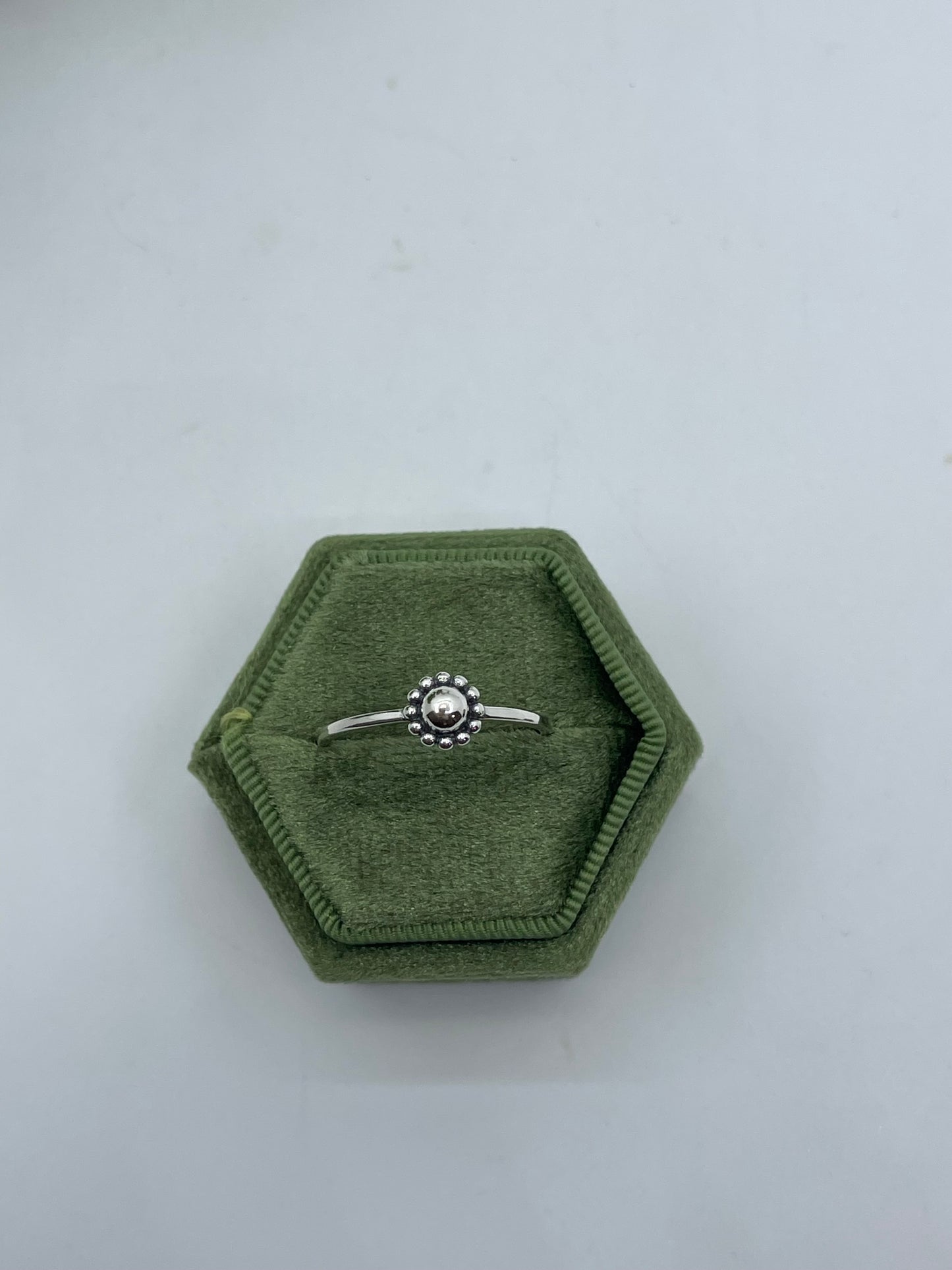 6.0 Sterling Silver Dot Ring With Dot Border