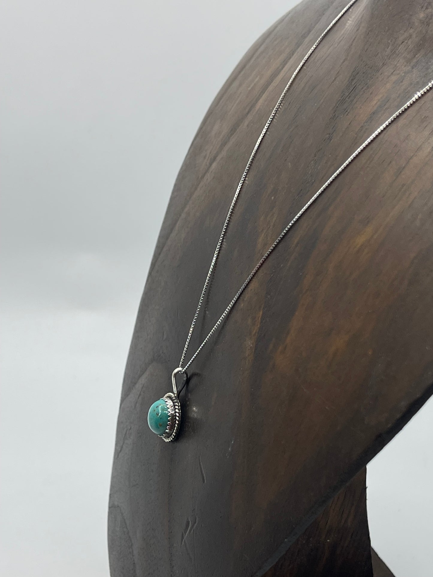 16" Turquoise Circle Necklace