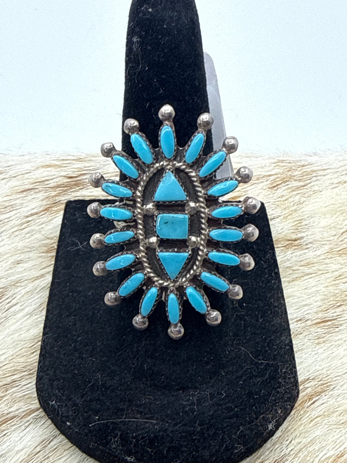 LOT 24 1/4 Sleeping Beauty Zuni Needlepoint Ring