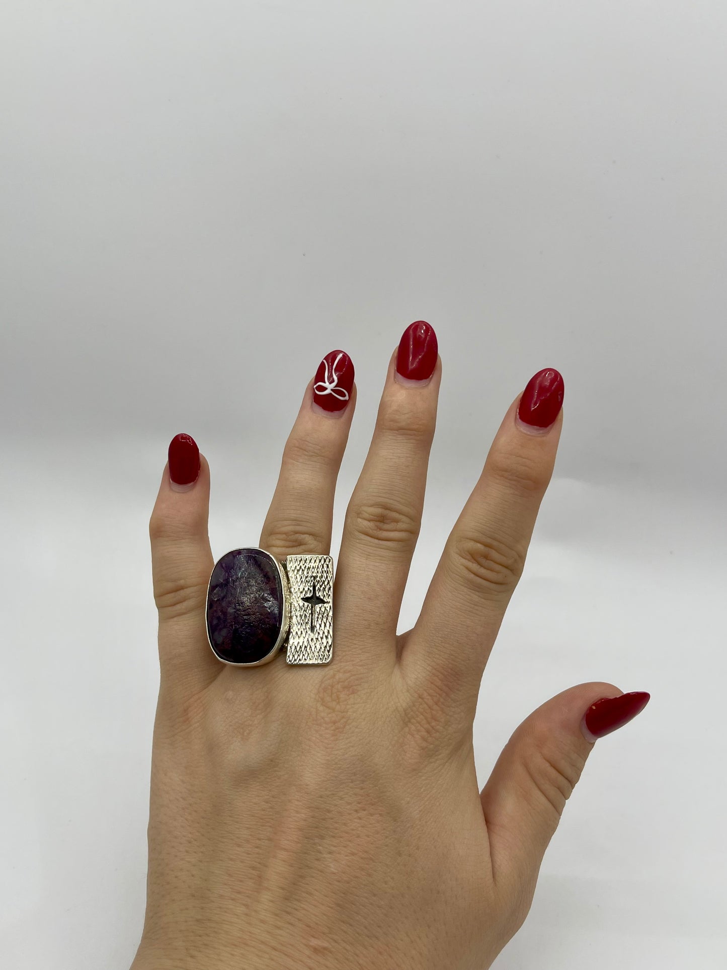 9.5 Oval Sodalite ring