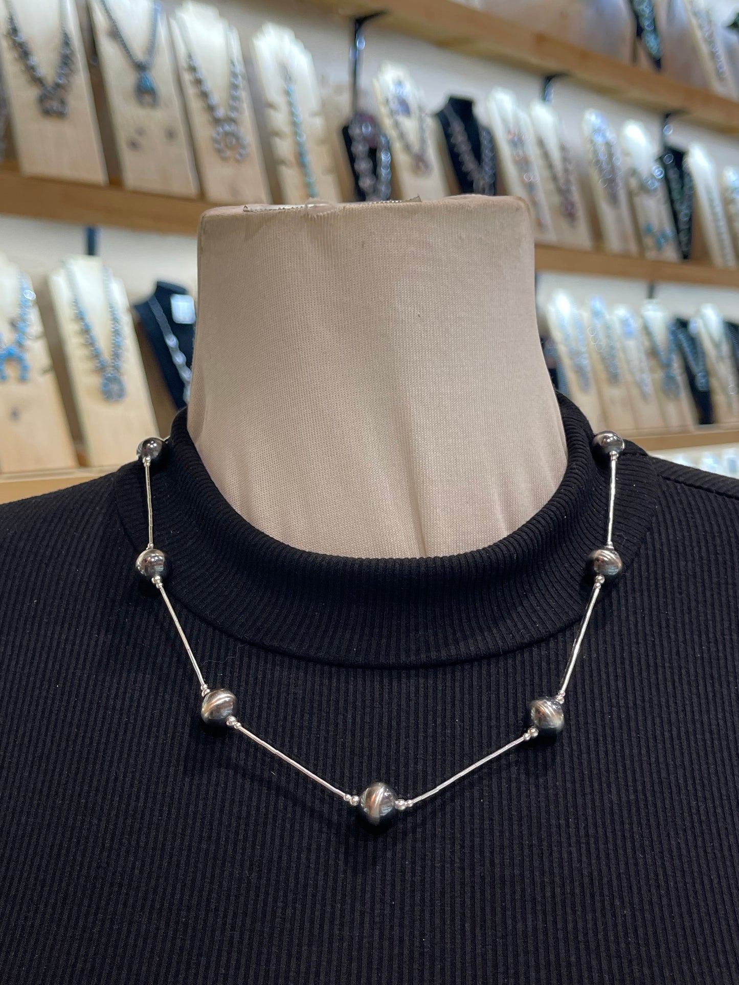 19" 10mm Navajo Style Pearls on Liquid Silver Necklace