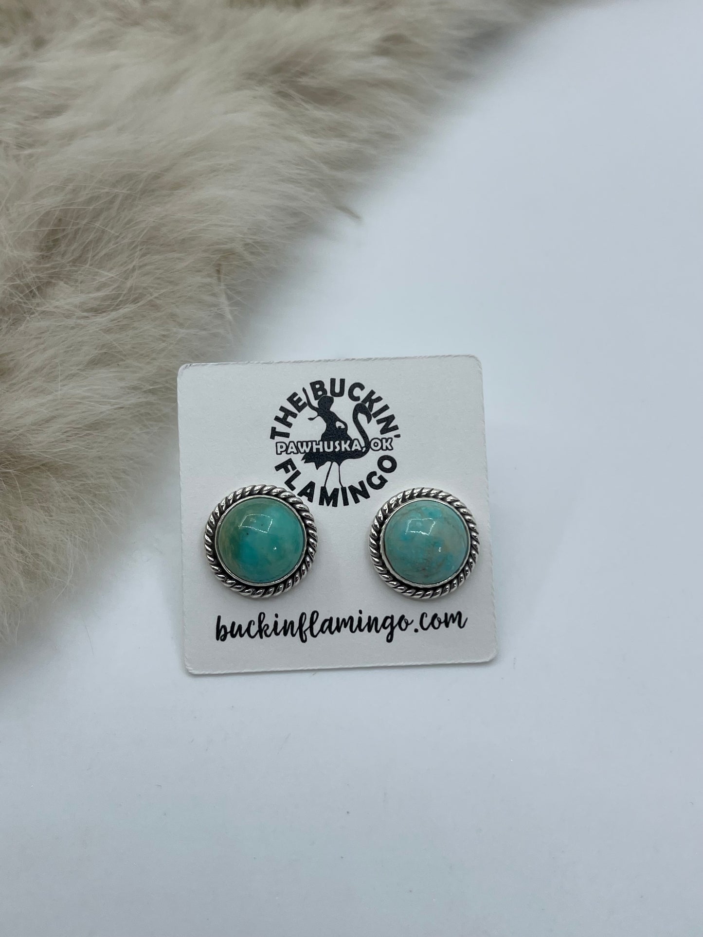 Kingman Turquoise Round with Rope Border 13mm Post in Middle