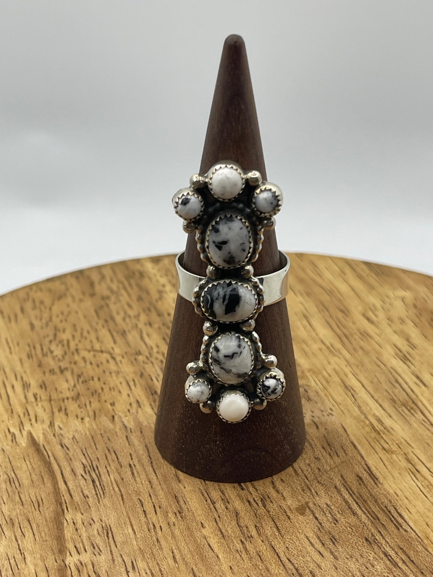 10.0 White Buffalo Cluster Ring, Navajo