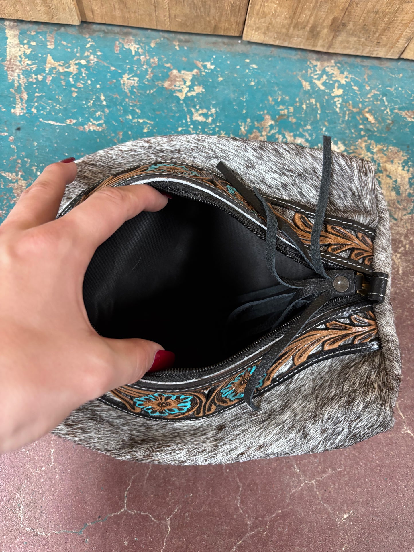 Grey Cowhide Tooled Leather Shaving Kit