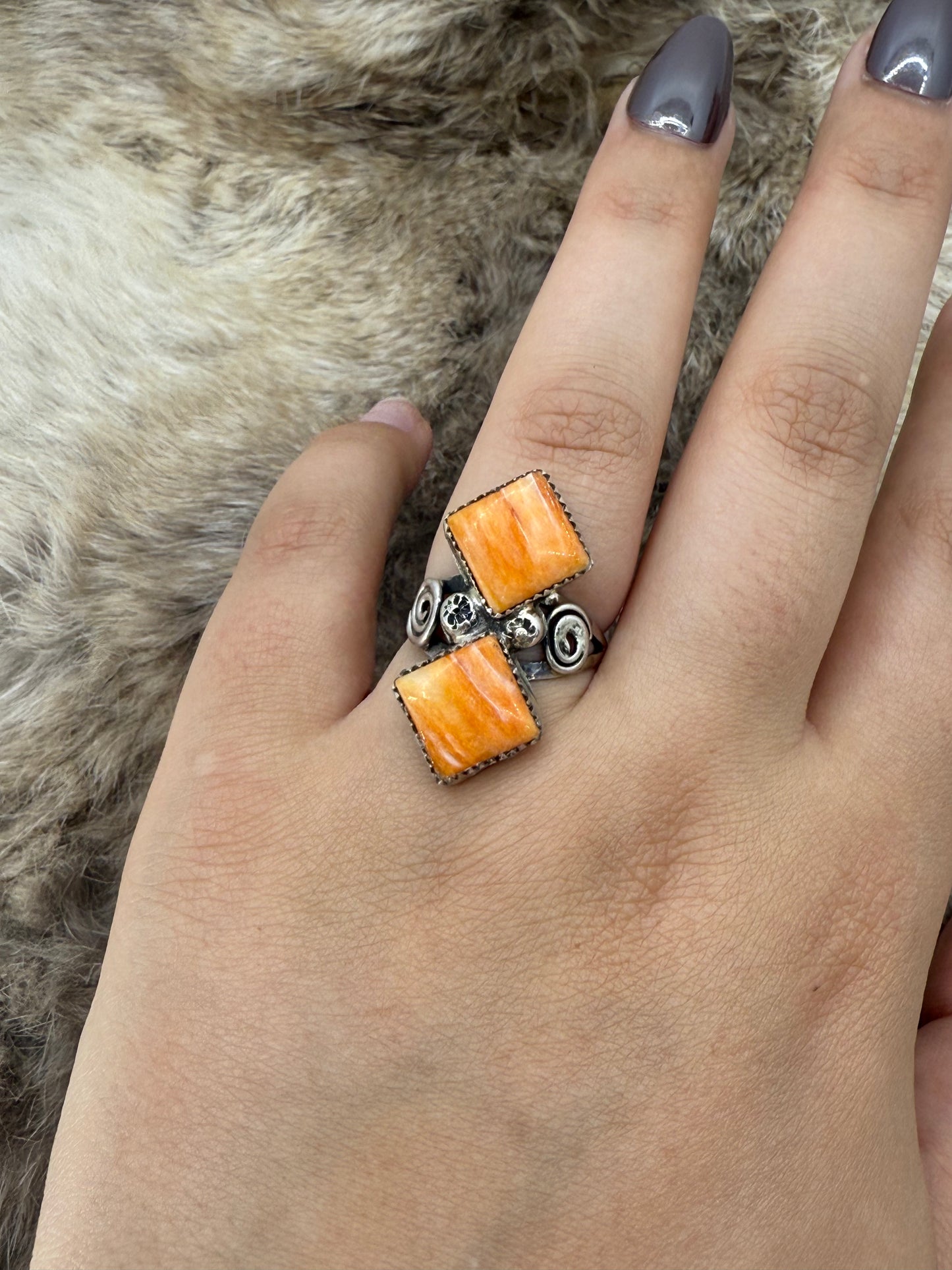 9.0 2 Stone Orange Spiny Oyster, Navajo