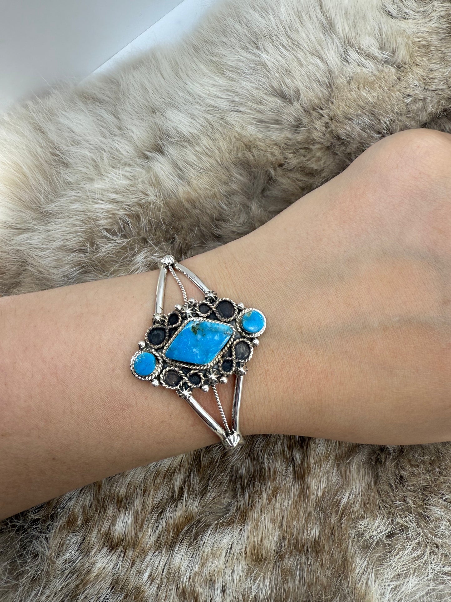 5.75" - 7.25" Kingman Blue Turquoise Bracelet by Alice R. Sanders, Navajo