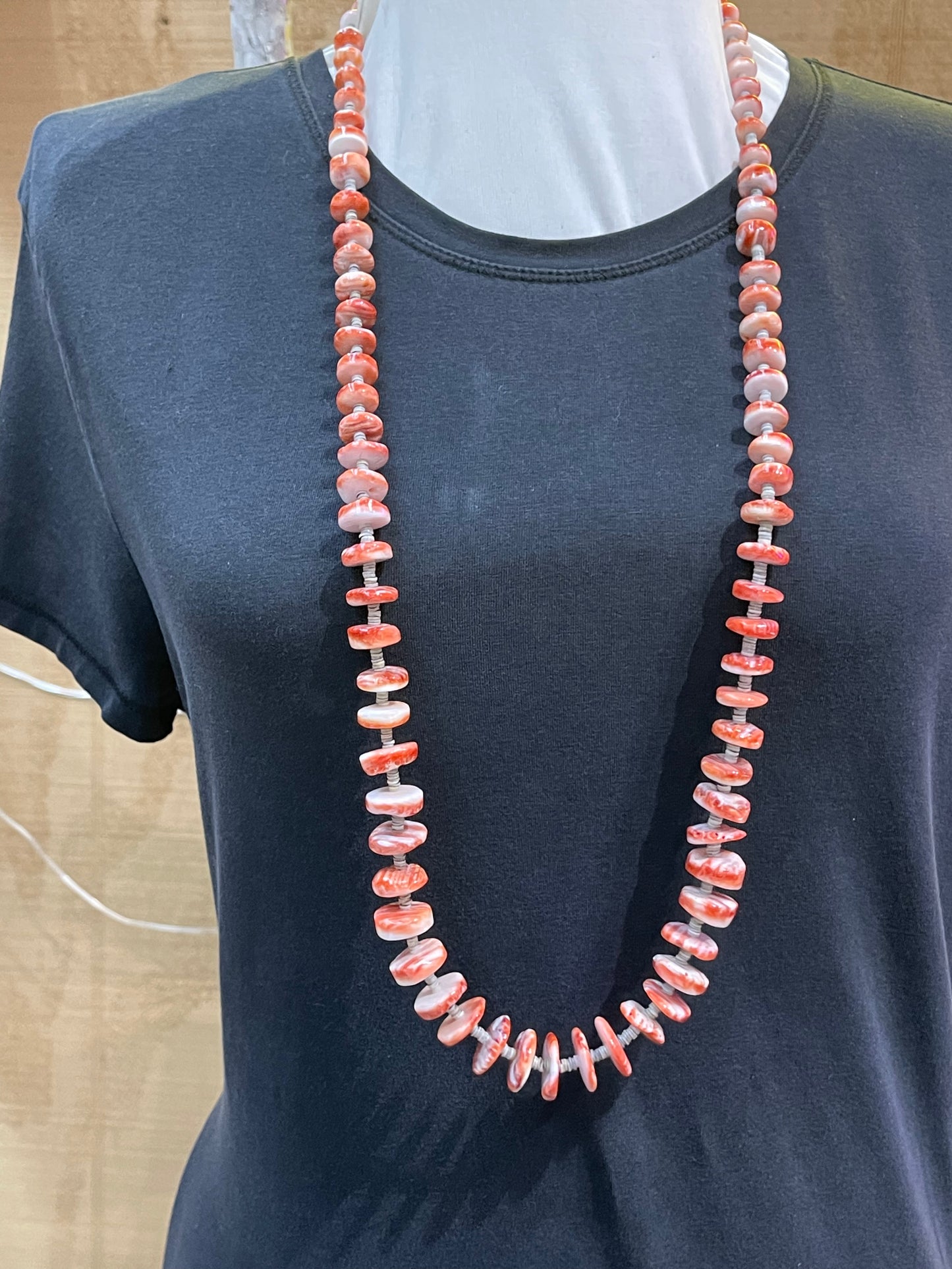Graduated Spiny Oyster and Clam Shell Necklace