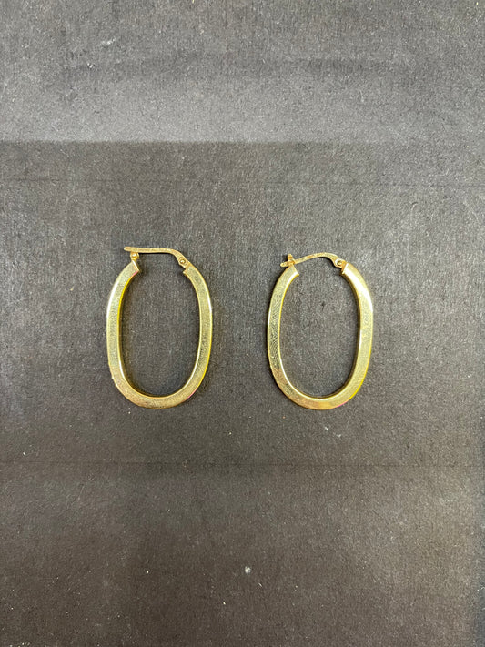 14k Solid Gold Oval Hoop Earrings