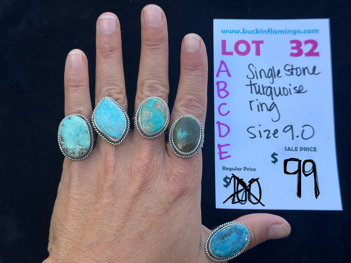 LOT 32 B 10/25 Single Stone Turquoise Ring size 9.0