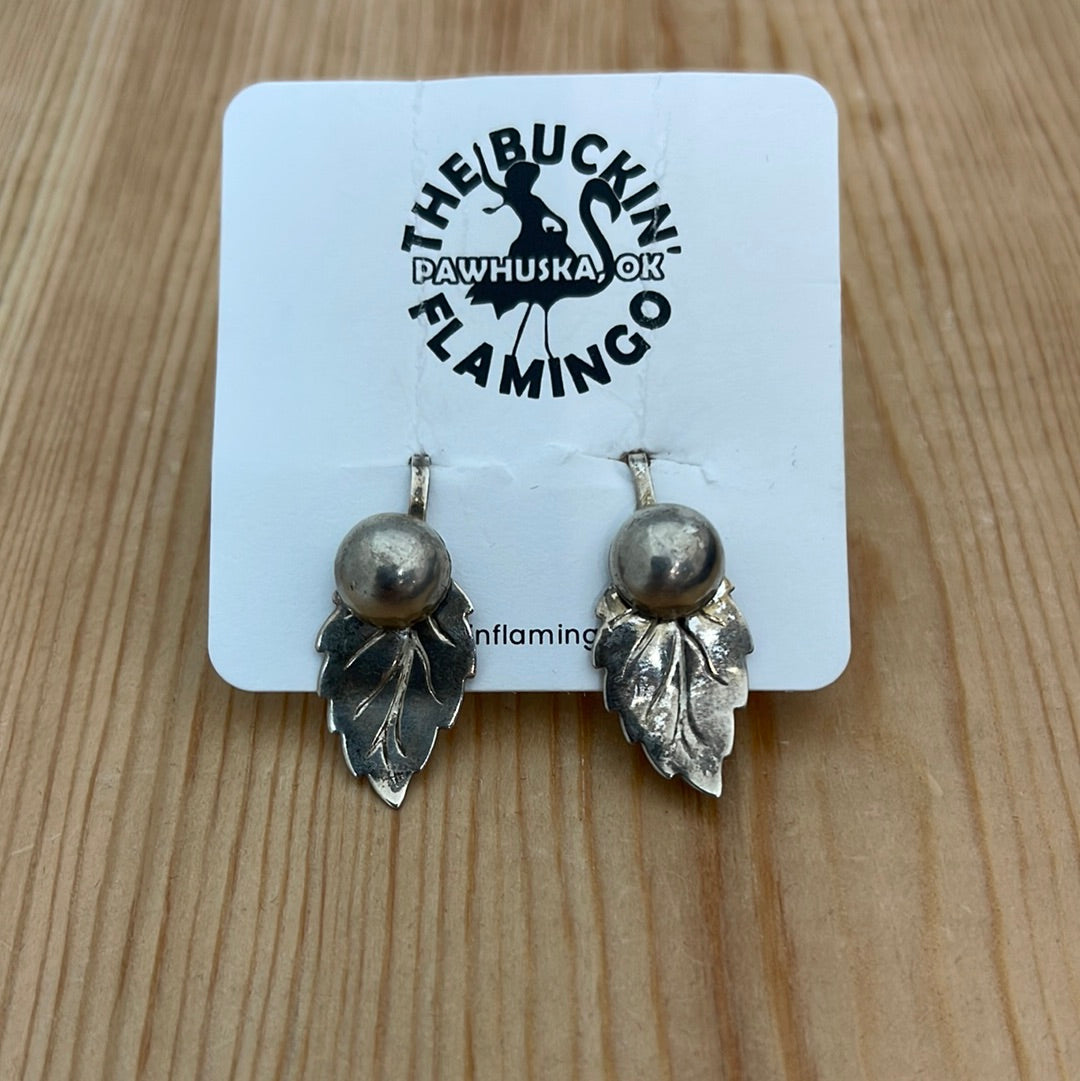 Vintage Silver Leaf Screw Back Earrings
