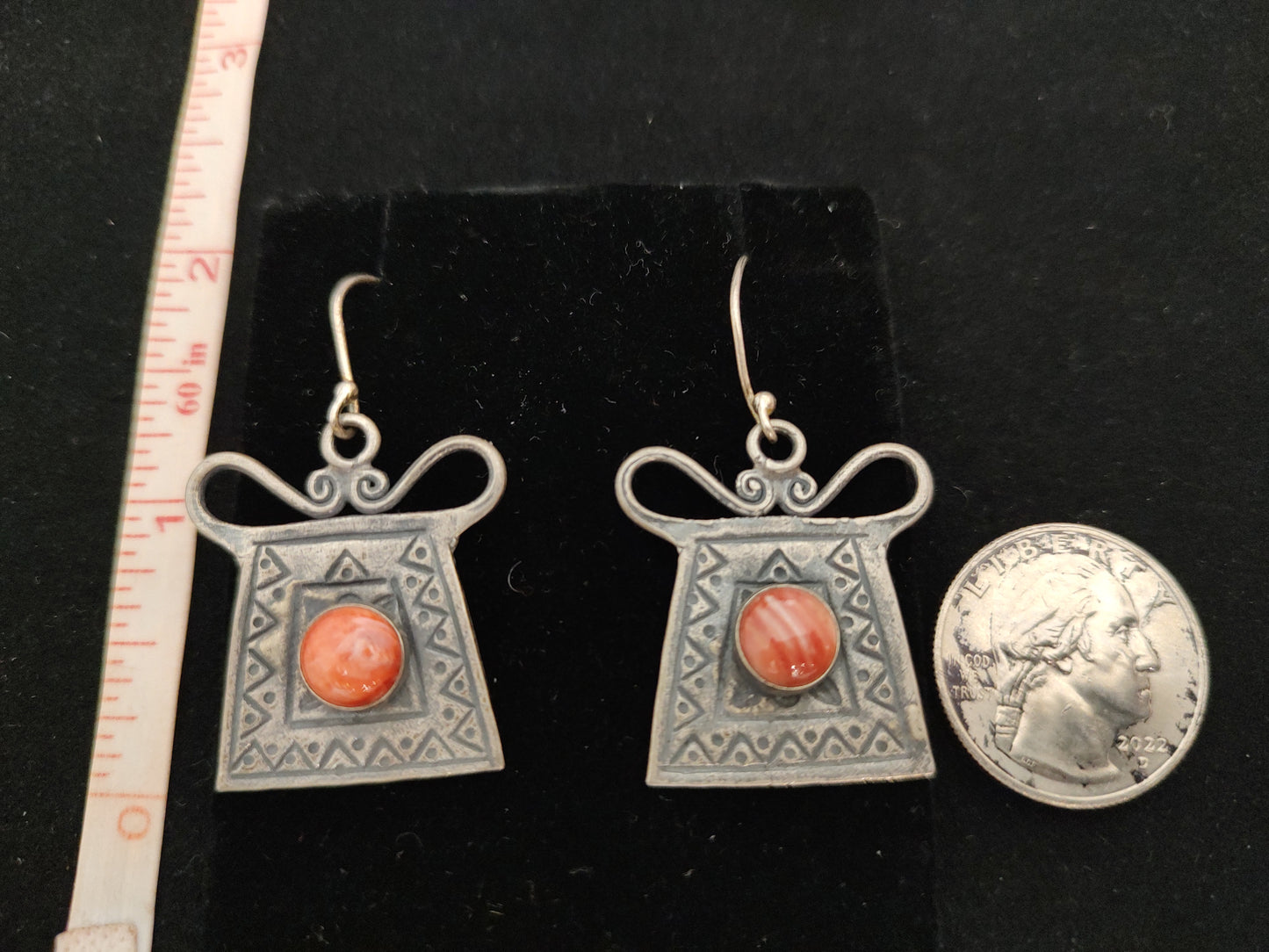 Spiny Oyster Dangle Hook Earrings