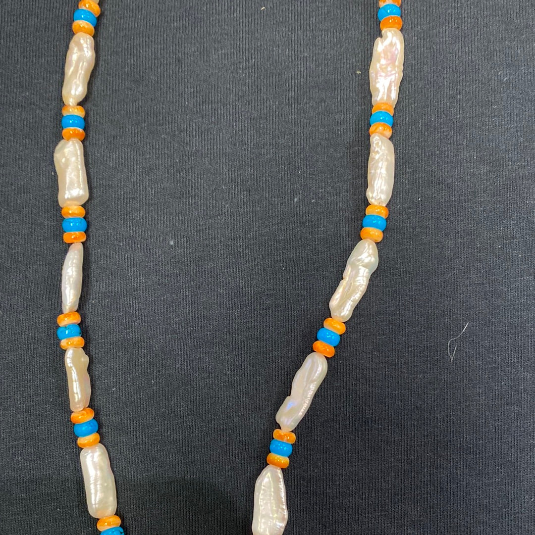 Santa Domingo Mother of Pearl spiney oyster and Turquoise necklace