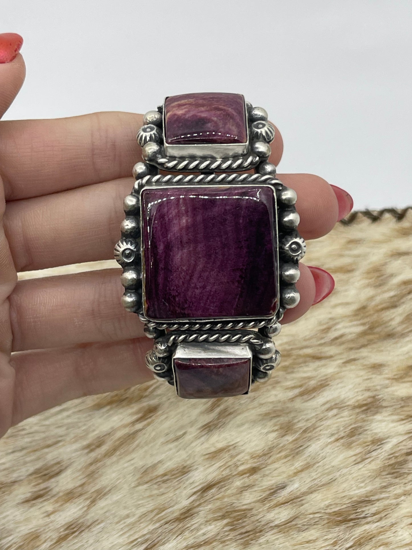5 3/4"-6 1/2" 3 Stone Purple Spiny Oyster Shell Square Cuff by Augustine Largo, Navajo
