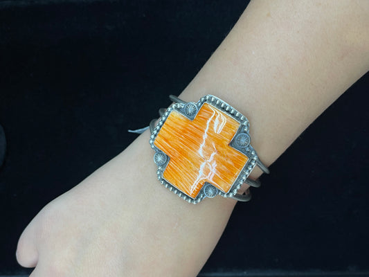 6 1/2" Orange Spiny Oyster Shell Cuff by Francis L. Begay, Navajo