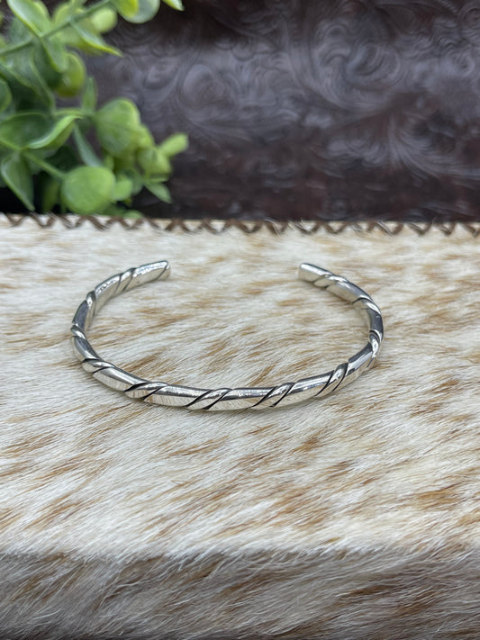 5.25" - 6.5" Twisted Wire Stacker Cuff
