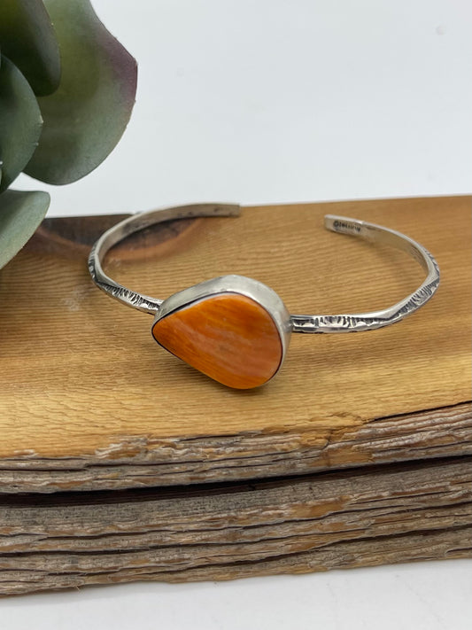 5 1/2"-7" Orange Spiny Oyster Shell Triangle Wire Cuff by Judith Dixon, Navajo