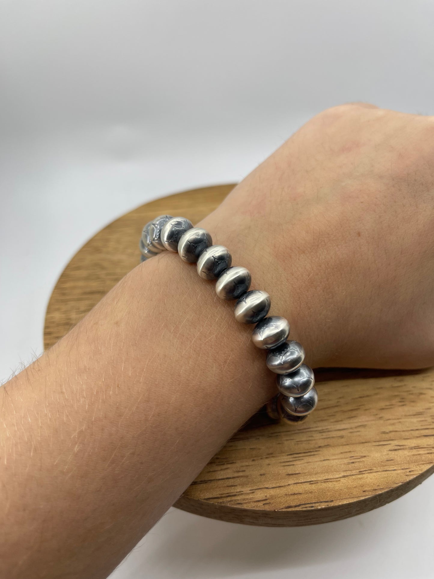 LOT 90 10/19 10mm Stamped Handmade Navajo Pearls Stretchy Bracelet by Bryannen Halwood, Navajo