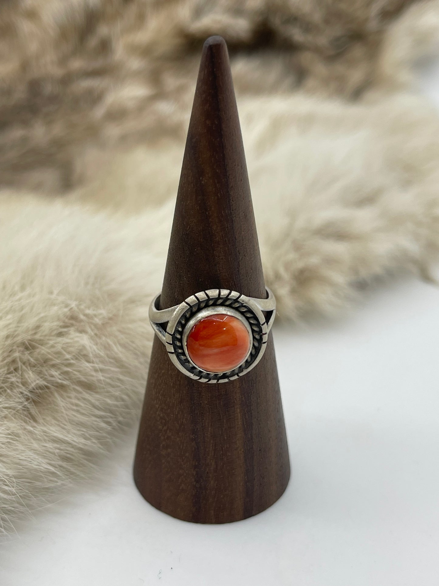 8.0 Reddish Spiny Oyster Ring