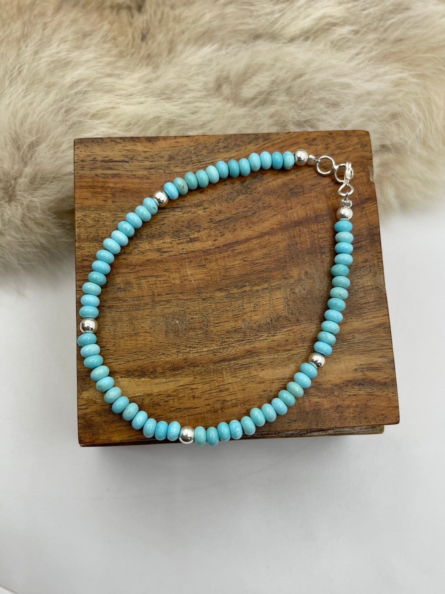 7.25” Turquoise Bead Bracelet