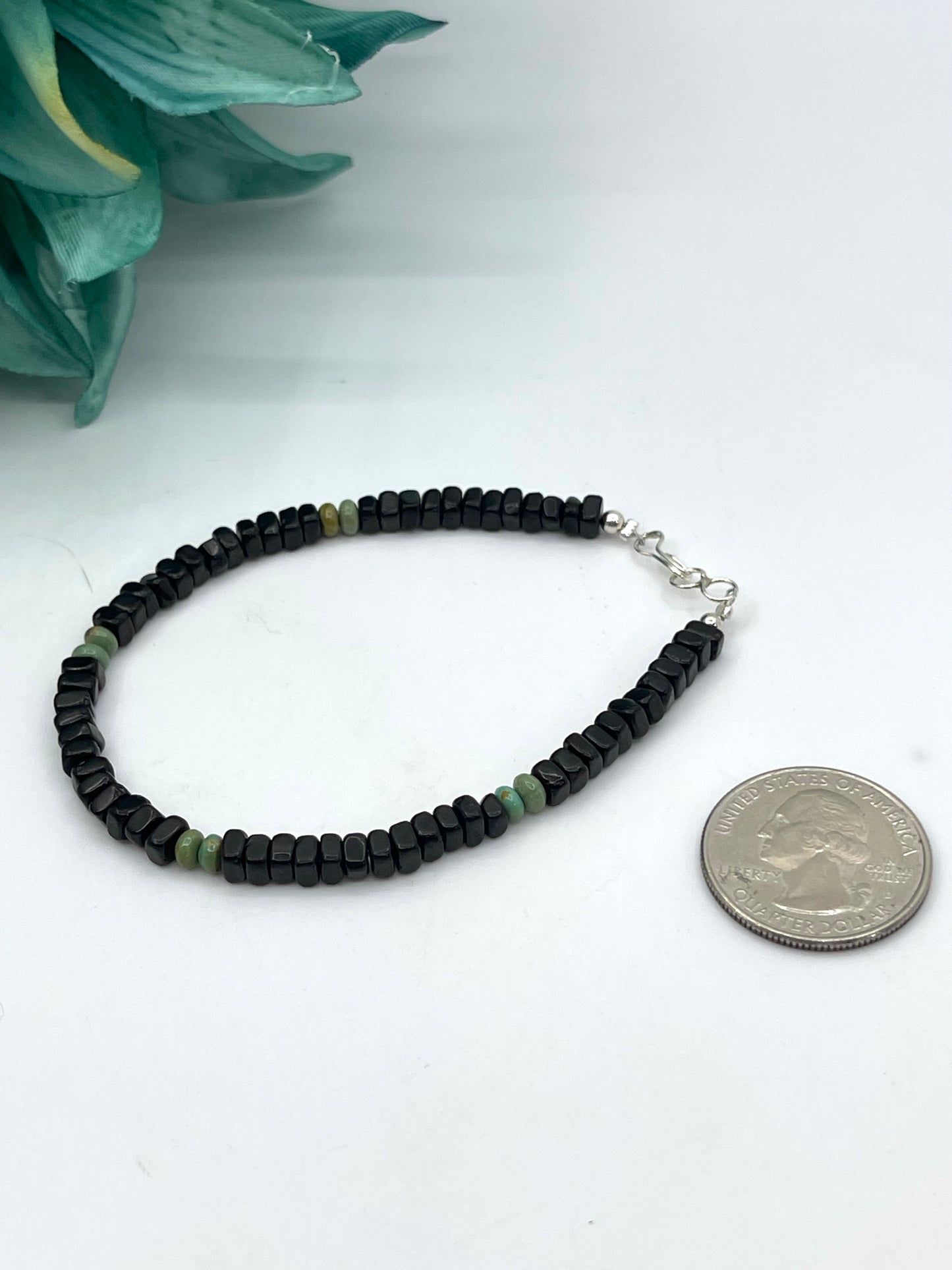 7.5" Black Onyx Square Cut Beads w/ Round Turquoise Beads Bracelet
