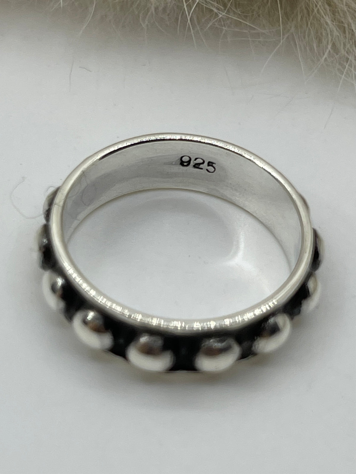 8.5 4mm Silver Dot Ring