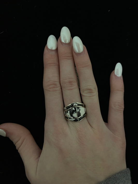 8.5 White Buffalo Inlaid Ring