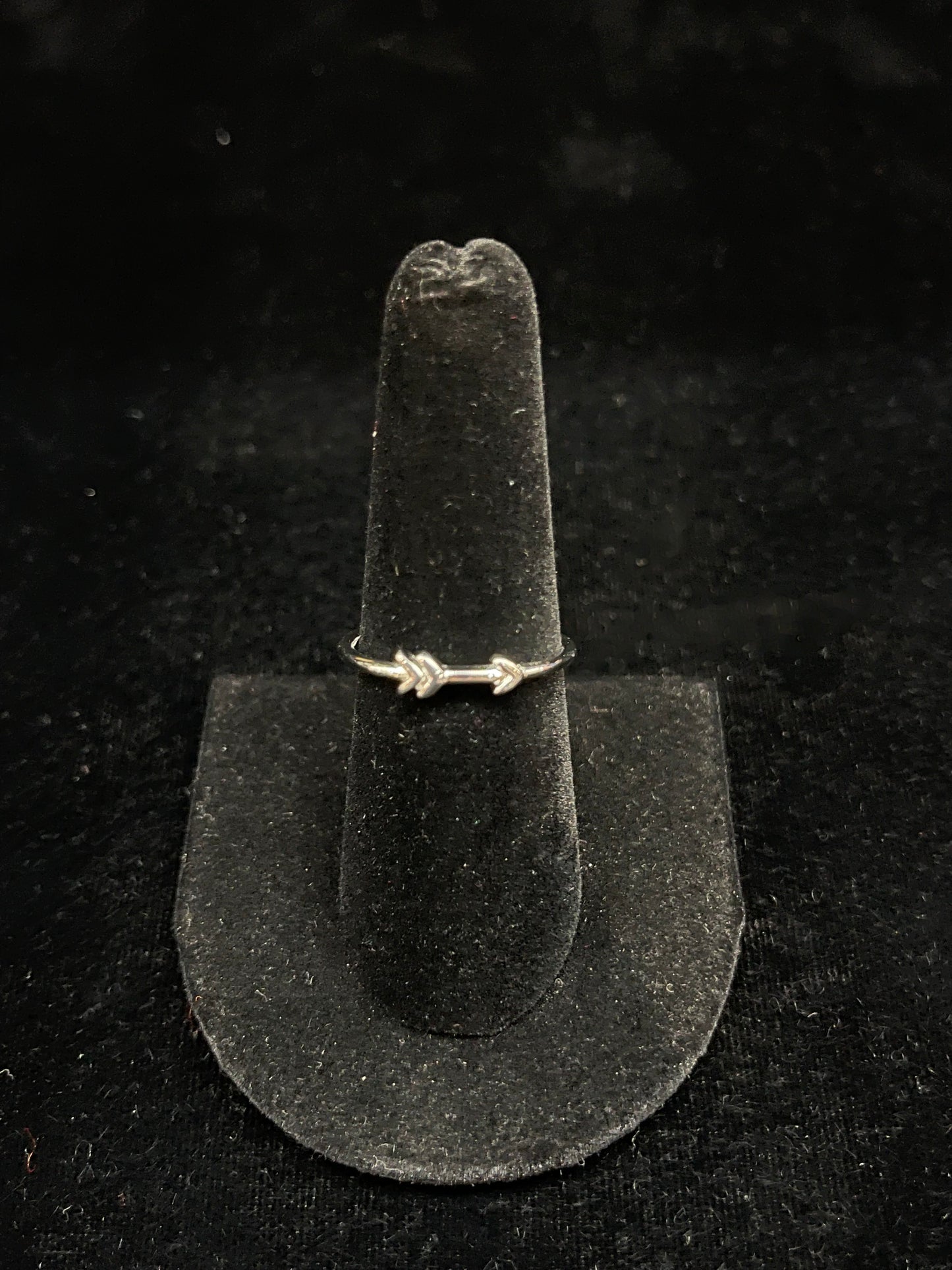 8.0 Sterling Silver Arrow Ring