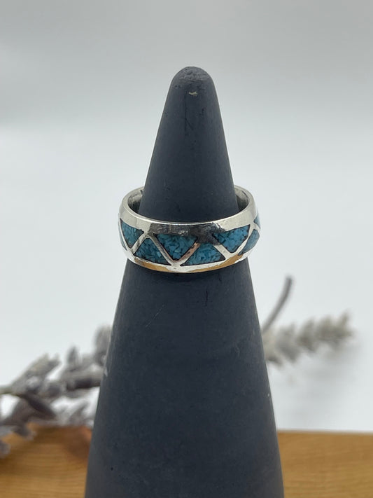 6.0 Turquoise Triangle Inlay Ring