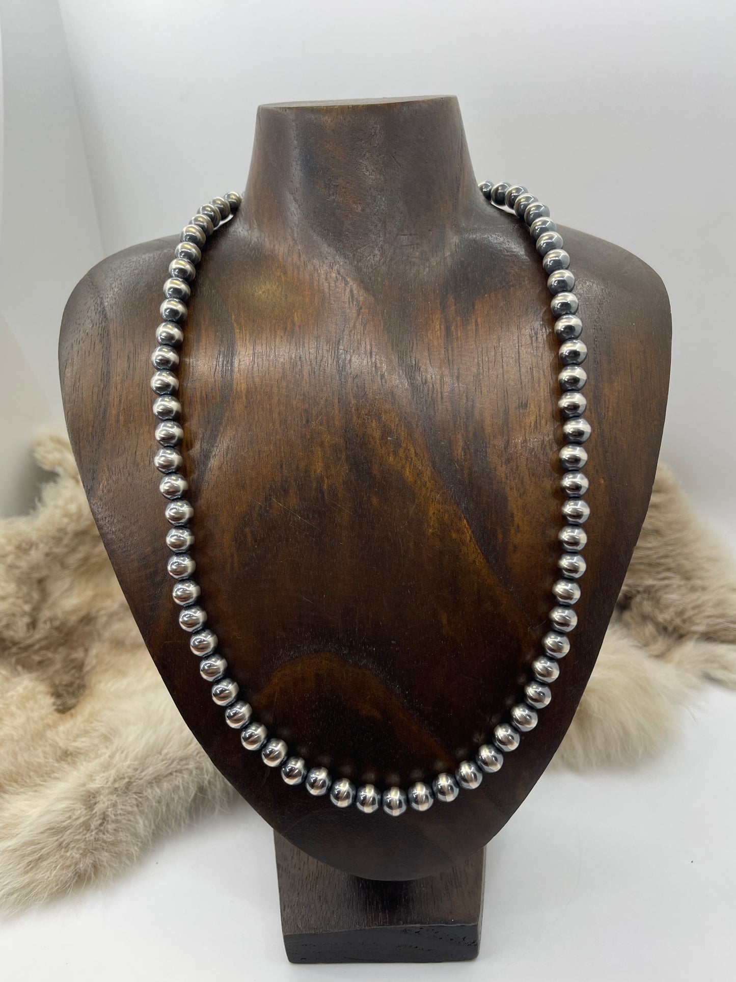 22” 8mm Navajo Style Pearls