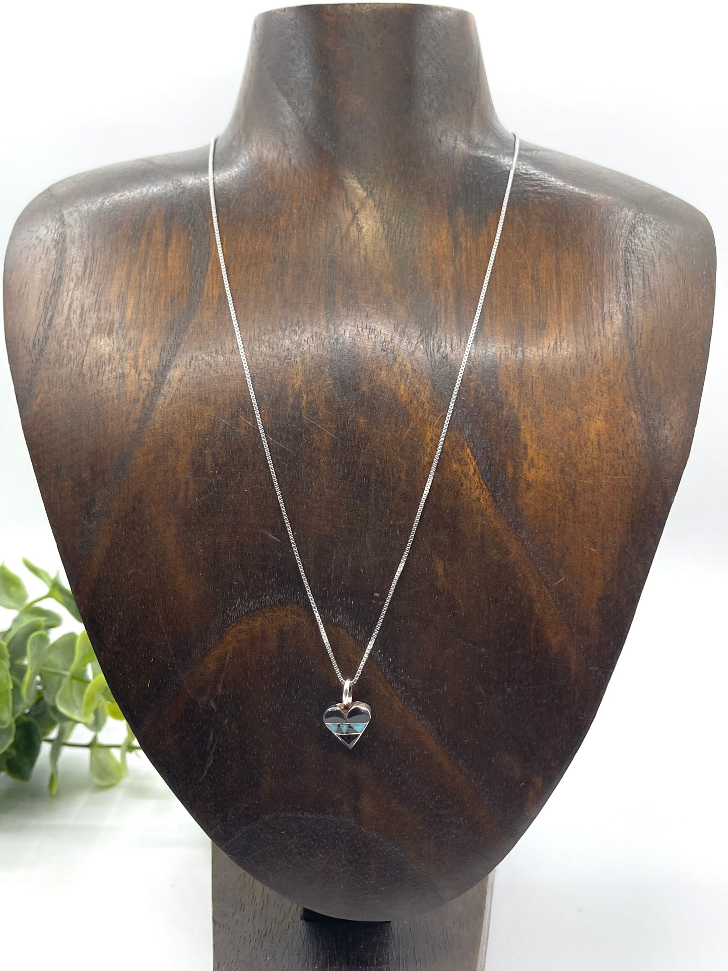 18" Black Onyx and Turquoise Inlay Heart Pendant Necklace