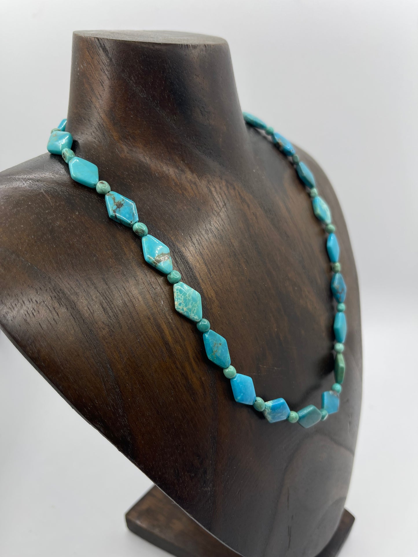 17" Kingman Turquoise Shaped Beaded Necklace by Tammy Nolcott, Navajo