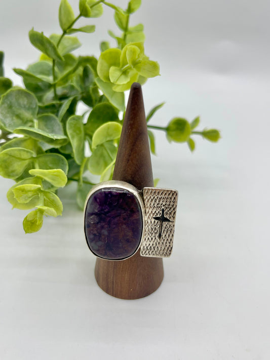 9.5 Oval Sodalite ring