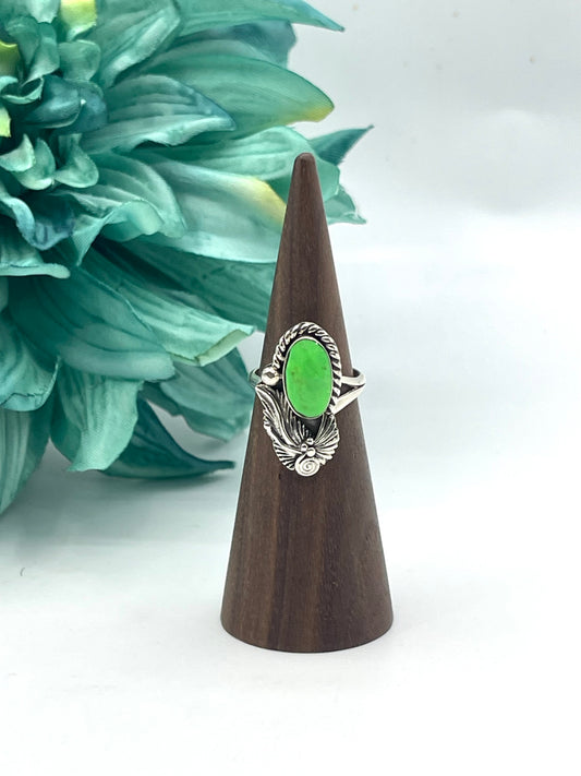 7.0 (Semi-Adjustable) Green Pixie Turquoise Ring by Gwendolyn Burnside, Navajo